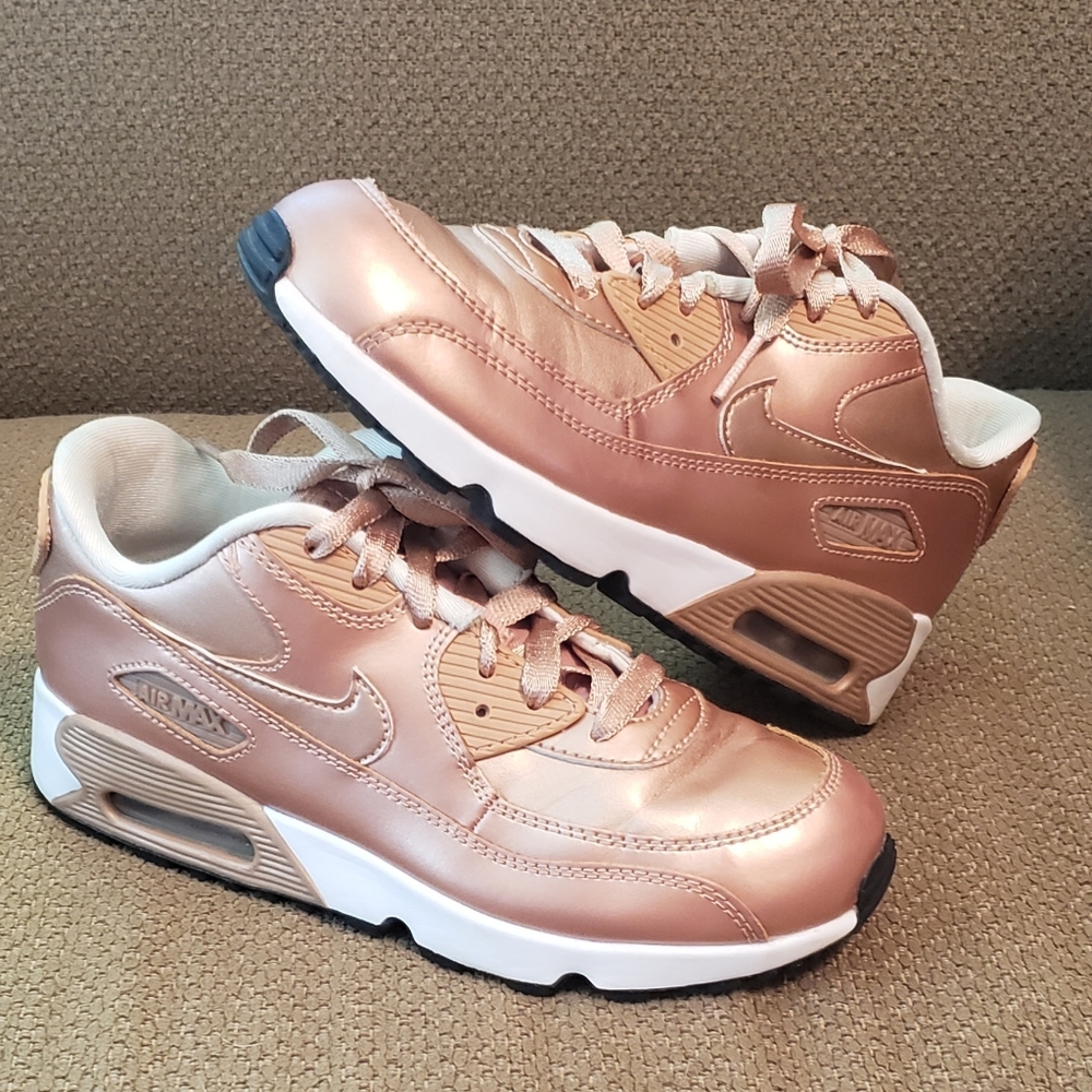 Girls Airmax 90 in Rose Gold